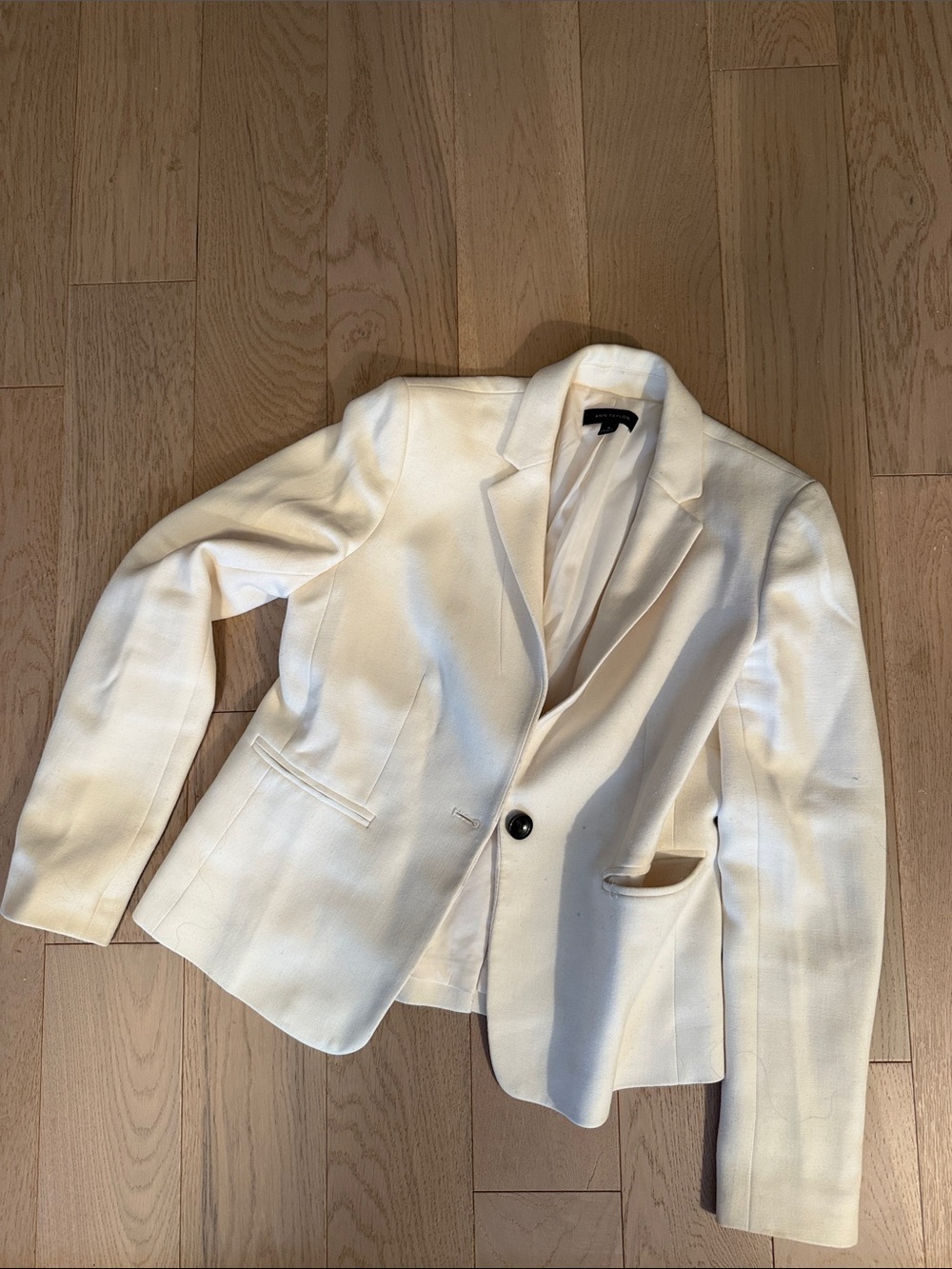 Ann Taylor Cream Single-Button Tailored Blazer